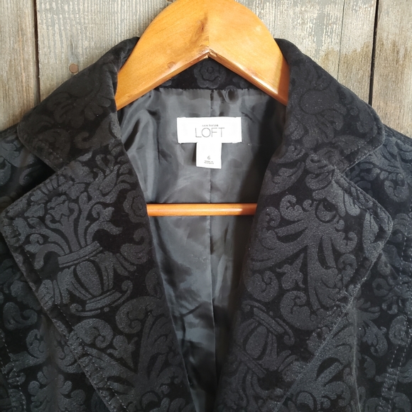 Ann Taylor Loft Black Damask Floral Blazer Jacket Size 6 - Picture 3 of 7